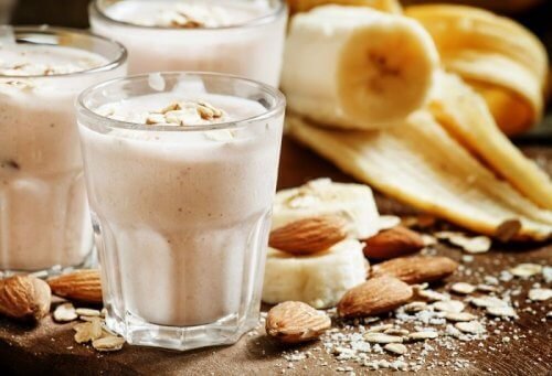 Смути с джинджифил и бадеми: невероятен вкус и отлично средство против кожни проблеми!