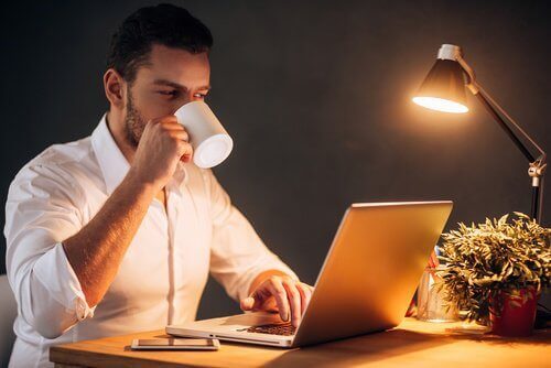 Навици, които могат да ви разболеят - работа през нощта