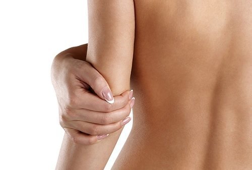 Как да се справите със сухата кожа при атопичен дерматит