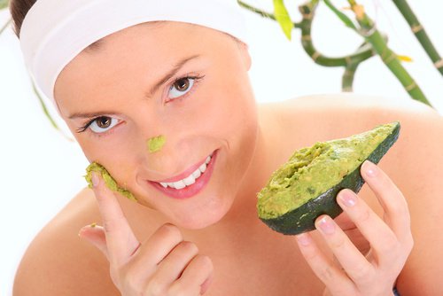 ползите на авокадото - подхранваща маска