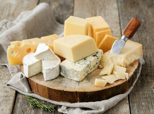 Подобрете здравето на костите си със сирене