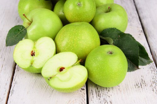 домашна маска със зелени ябълки