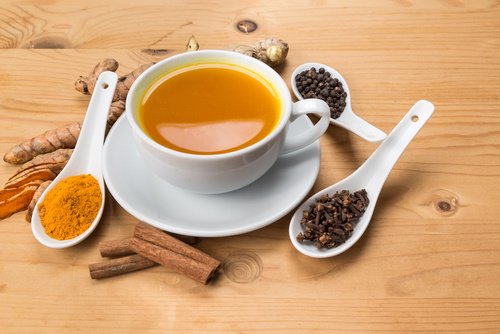 Чай с мед и канела за стимулиране на мозъка