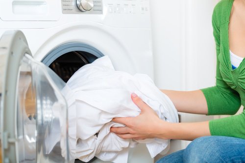 За качествено изпиране на дрехите ви, зареждайте  правилно пералнята си.