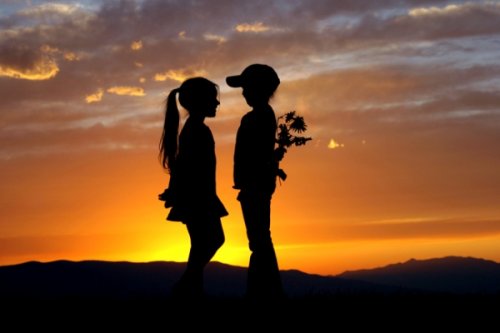 хормонът на любовта ни кара да изпитваме тази интензивна страст в началото на връзката