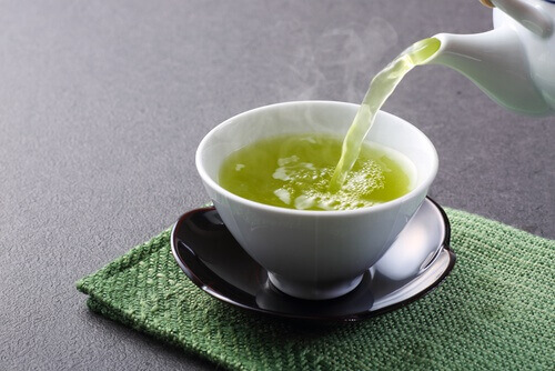 зелен чай за понижаване на кръвната захар