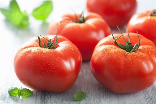 Маска от домати за по-чиста кожа