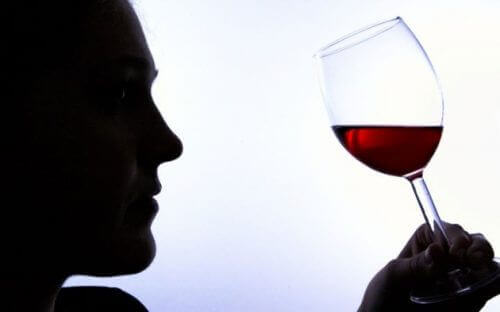6 признаци на пристрастяване към алкохола
