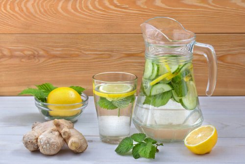 Детоксикираща вода при пречистване на тялото от излишната захар