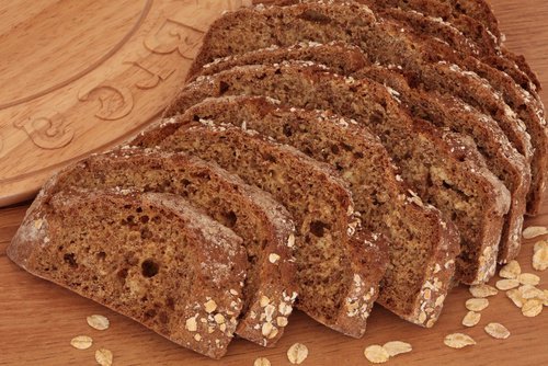 пълнозърнестият хляб спомага за преборване на анемията естествено 