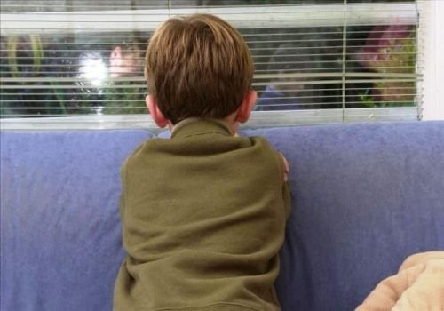 наблюдавайте за промени в поведението на детето, може да са знак за сблъсък с насилниците