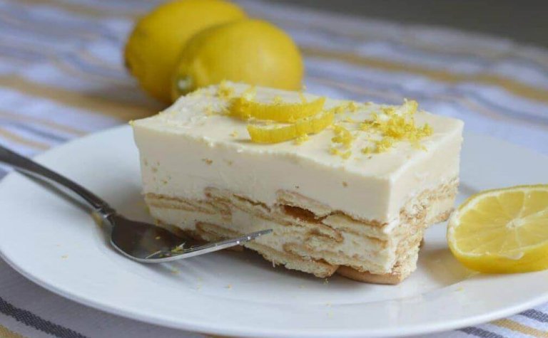 Кралски десерт: лимонова шарлота