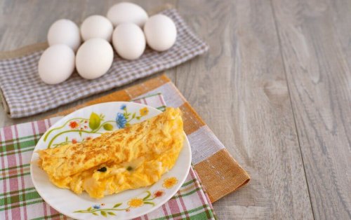 Рецепти за закуска - омлет с козе сирене