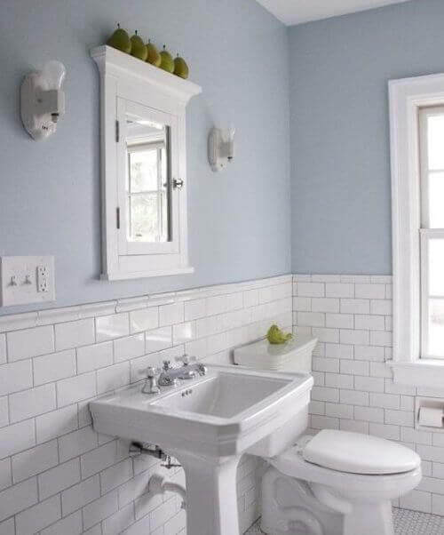При украсяването на вашата баня стените трябва да са приоритет