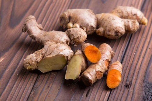 Вкусен чай от джинджифил и куркума, който ще ви помогне да отслабнете