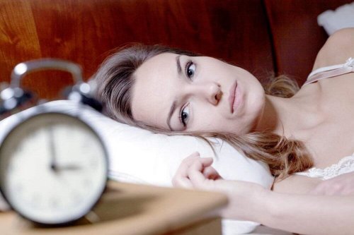 недостатъчен сън е причина, поради която да се чувствате уморени