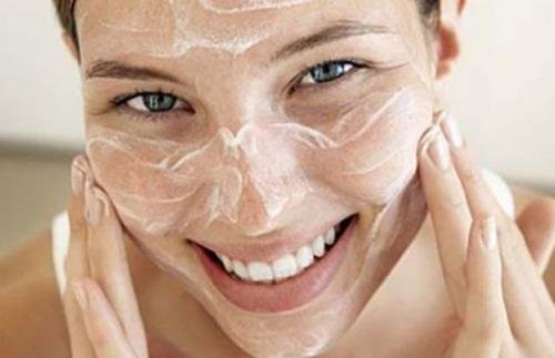 използвайте натурални пилинги за лице и се радвайте на красива и здрава кожа