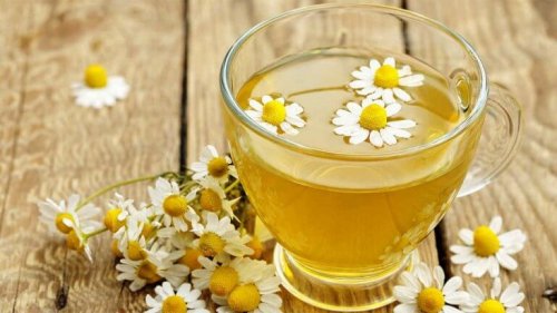 Лайката е отлично средство в борбата срещу болезнените афти в устата.