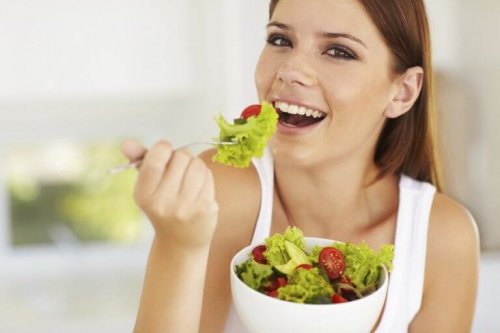 Здравословното хранене е важен фактор за красивата, гладка и здрава кожа.