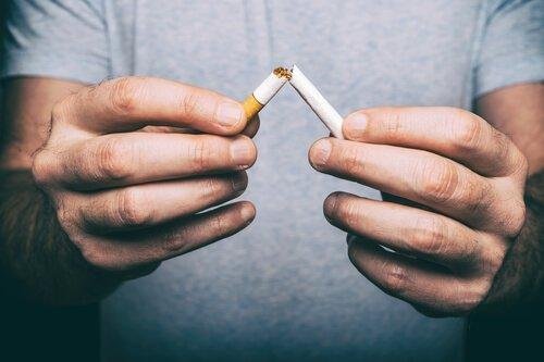 не се допуска консумация на алкохол и цигари при лечение на разширените вени