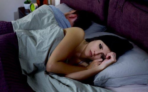 Защо хората не приключват връзките си, когато те се изчерпат