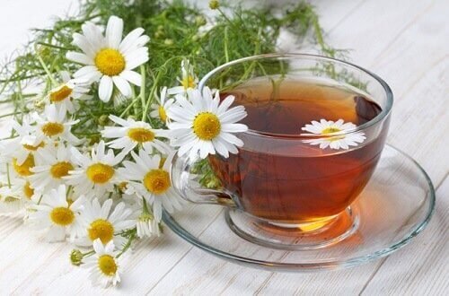 Чаят от лайка спомага облекчаването на симптомите на хиатална херния.