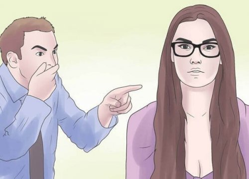 Вербален тормоз: мъж сочи с прист една жена