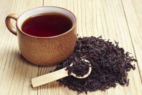 Черният чай притежава силно антиоксидантно действие.
