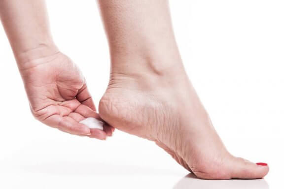 Седем домашни средства за премахване на мазолите по краката