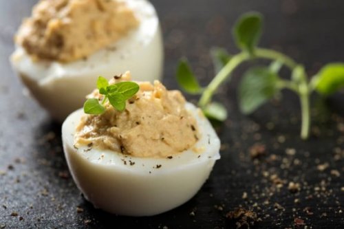 Четири лесни начина за приготвяне на пълнени яйца