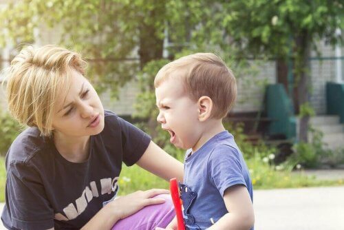 Ролята ви като родител е да овладеете караниците и емоциите