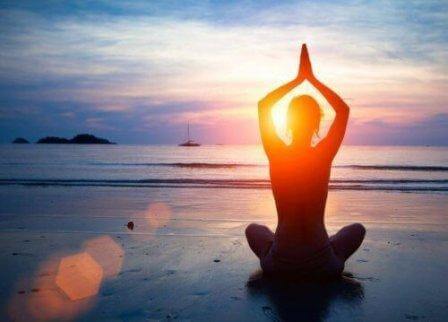 Кой е най-подходящият начин за практикуване на йога?
