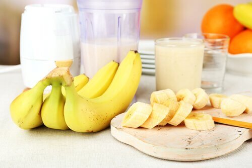 Банани нарязани, цели и на сок