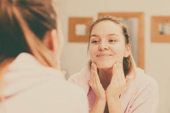 Пет съвета за правилно почистване на кожата