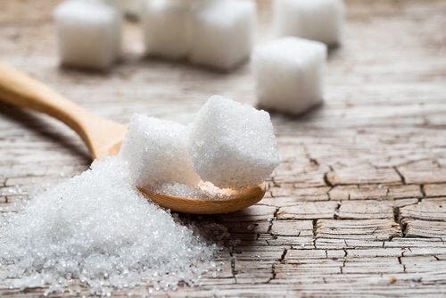Високите нива на кръвна захар: кубчета бяла захар