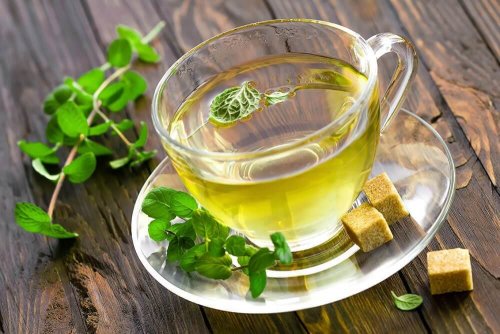 За да активирате метаболизма: чай от мента