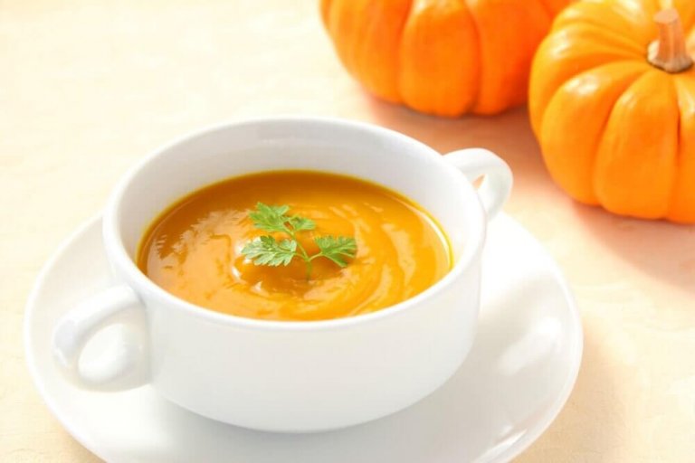 Крем супа от тиква: 3 вкусни домашни рецепти