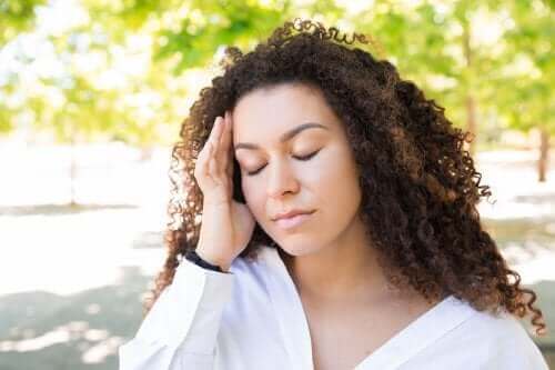 Как да се справим с главоболието през лятото