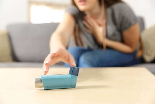 Острата тежка астма: симптоми и лечение