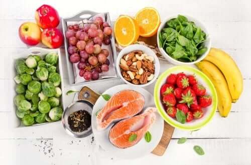 Спазването на Средиземноморската диета: снимка на различни видове здравословни храни