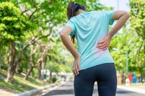 Три научно доказани упражнения при болка в долната част на гърба