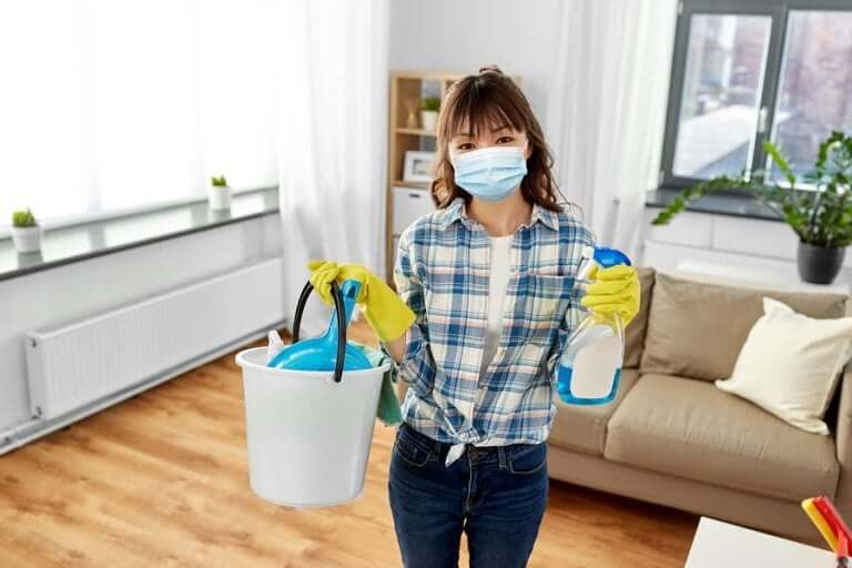 Коронавирус: Препоръки за почистване и дезинфектиране на дома