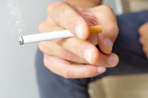 Пушенето увеличава риска от усложнения при настоящия коронавирус.