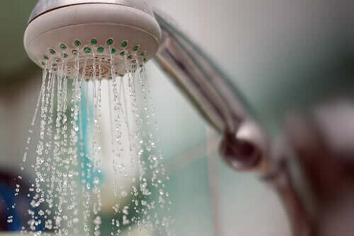 Да се къпете всики ден: течащ душ