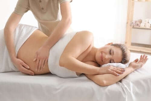 Пренаталният масаж: 4 предимства за бременните