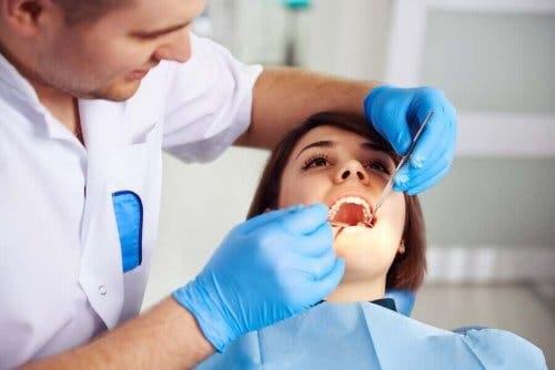 Ендодонтията: зъболекар и пациент