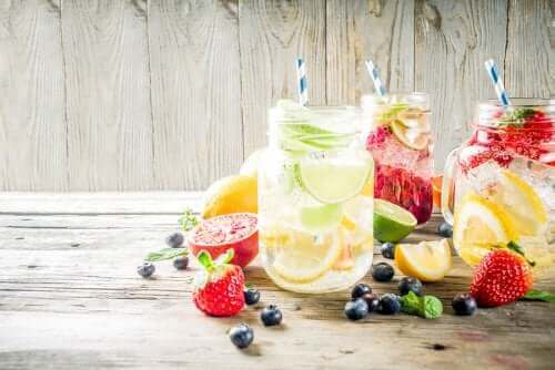 Напитки с плодови аромати: всичко, което трябва да знаете