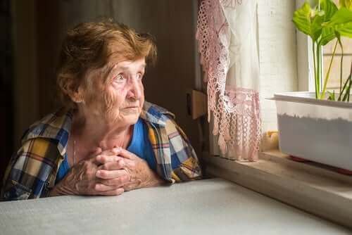 Самотата при по-възрастните хора: Как се отразява на здравето им?