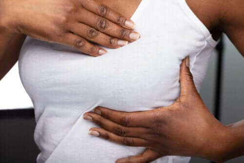 Менструалния цикъл и болката в гърдите