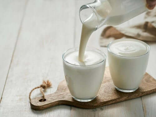 Натурално кисело мляко при диария